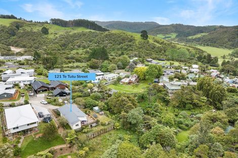 Photo of property in 121 Te Tutu Street, Whangamata, 3691