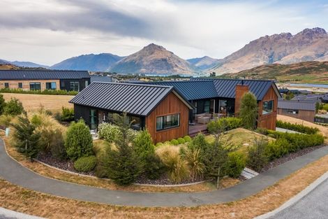 Photo of property in 21 Falconer Rise, Jacks Point, Queenstown, 9371