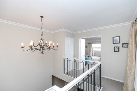 Photo of property in 17 Greenfield Drive, Western Heights, Hamilton, 3200