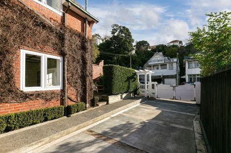 Photo of property in 323 The Terrace, Te Aro, Wellington, 6011
