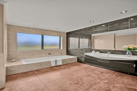 Photo of property in 131 Foster Road, Kumeu, 0891