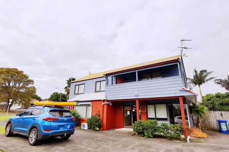 Photo of property in 19 Highland Park Drive, Highland Park, Auckland, 2010