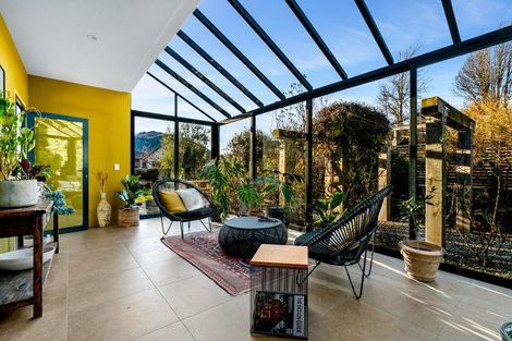 Photo of property in 8b Minaret Ridge, Wanaka, 9305