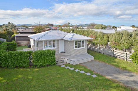 Photo of property in 1a Dublin Street, Martinborough, 5711