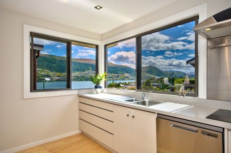 Photo of property in 574 Peninsula Road, Kelvin Heights, Queenstown, 9300