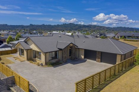 Photo of property in 7 Roseberry Place, Whitianga, 3510