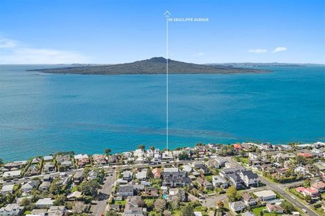 Photo of property in 58 Seacliffe Avenue, Belmont, Auckland, 0622