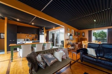 Photo of property in 56 New York Street, Martinborough, 5711