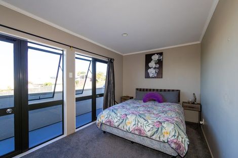 Photo of property in 84 Churchill Drive, Taradale, Napier, 4112