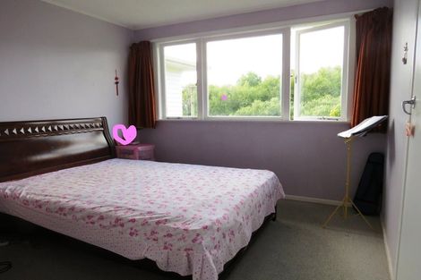 Photo of property in 31 Dundale Avenue, Blockhouse Bay, Auckland, 0600