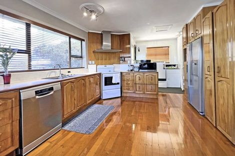 Photo of property in 2 Lincoln Road, Manurewa East, Auckland, 2102