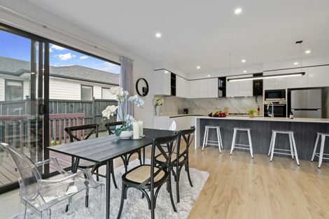 Photo of property in 24 Kahu Close, Orewa, 0931