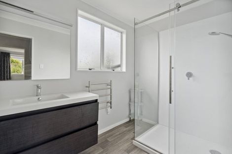 Photo of property in 18 Brightwater Crescent, Totara Park, Upper Hutt, 5018