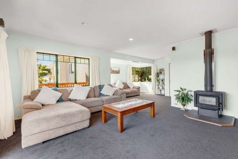 Photo of property in 6 Pararewa Drive, Whalers Gate, New Plymouth, 4310