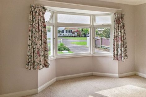 Photo of property in 19 Tarata Street, Saint Johns Hill, Whanganui, 4501