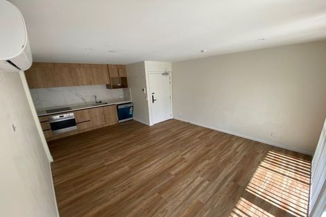 Photo of property in 1/7g Newelm Lane, Flat Bush, Auckland, 2019