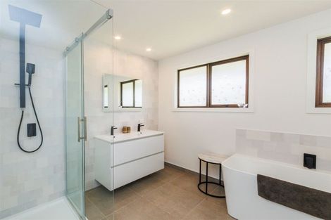 Photo of property in 10 Eastview Place, Feilding, 4702