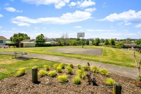 Photo of property in 2/11 Dalmatia Place, Henderson, Auckland, 0612
