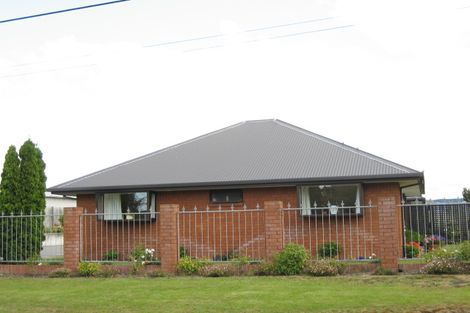 Photo of property in 472a Linwood Avenue, Woolston, Christchurch, 8062