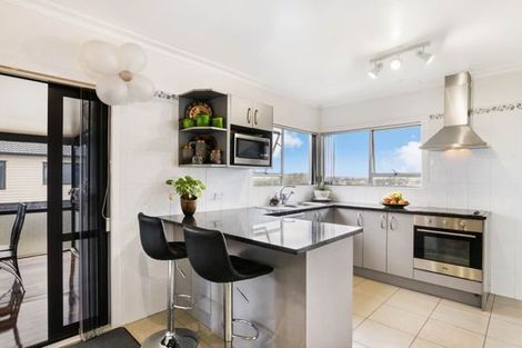 Photo of property in 28 Prangley Avenue, Mangere, Auckland, 2022