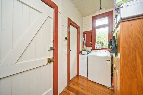 Photo of property in 50 Featherston Street, Takaro, Palmerston North, 4412