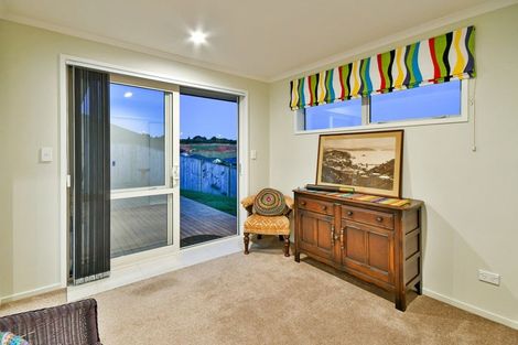 Photo of property in 42 Raithburn Terrace, Pokeno, 2402