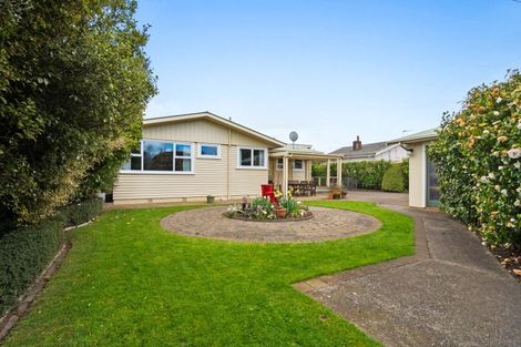 Photo of property in 11 Oxford Street, Marton, 4710