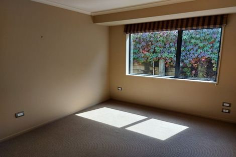 Photo of property in 50 Percy Kinsman Crescent, Riverstone Terraces, Upper Hutt, 5018