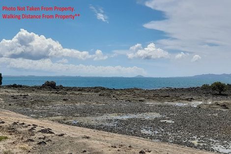 Photo of property in 31 Powells Road, Cable Bay, 0420