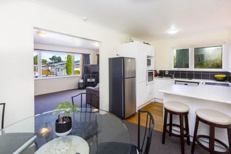 Photo of property in 29 Vista Crescent, Maoribank, Upper Hutt, 5018