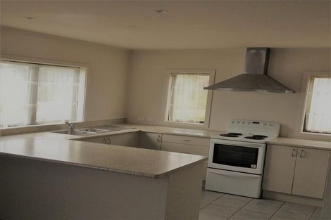 Photo of property in 27 Morere Street, Titahi Bay, Porirua, 5022