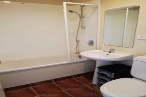 Photo of property in 21 Mt Lebanon Lane, Henderson, Auckland, 0612