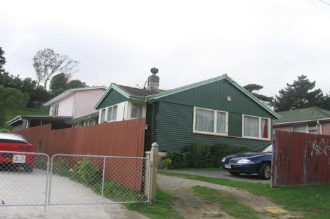 Photo of property in 19 Thompson Grove, Ranui, Porirua, 5024