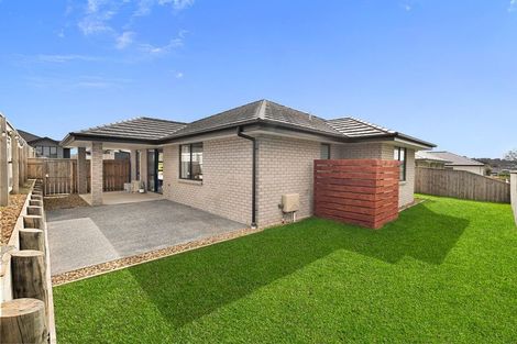 Photo of property in 15 Pipi Crescent, Tuakau, 2121