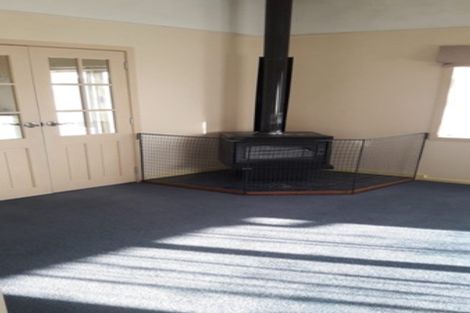 Photo of property in 16 Botanical Road, Takaro, Palmerston North, 4412