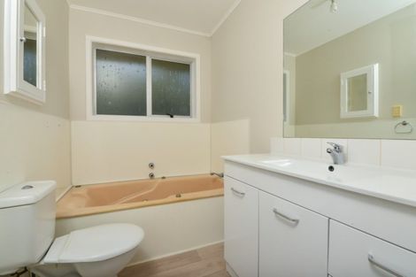 Photo of property in 51 Russleigh Drive, Dinsdale, Hamilton, 3204