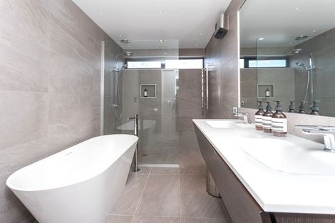 Photo of property in 18 Roa Road, Fendalton, Christchurch, 8041