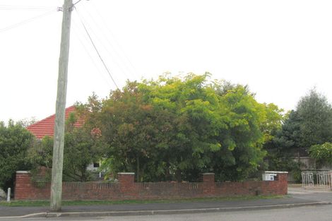 Photo of property in 4 Croziers Road, St Albans, Christchurch, 8052