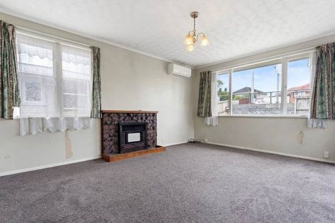 Photo of property in 536 Glenfield Road, Glenfield, Auckland, 0629