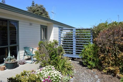 Photo of property in 57b Kirk Street, Otaki, 5512