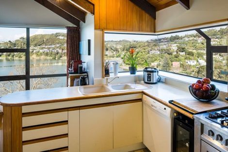 Photo of property in 28a Seaview Road, Paremata, Porirua, 5024