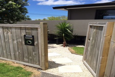 Photo of property in 1/9-11 Masterton Road, Rothesay Bay, Auckland, 0630