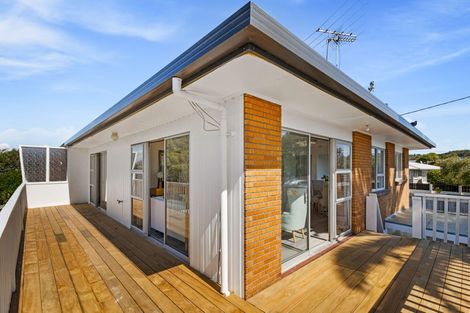 Photo of property in 1/100 Titirangi Road, New Lynn, Auckland, 0600