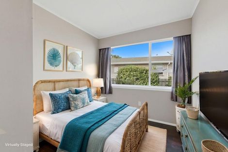 Photo of property in 21 Truby King Street, Merrilands, New Plymouth, 4312