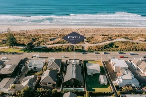 Photo of property in 124 Marine Parade, Mount Maunganui, 3116
