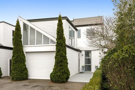 Photo of property in 3/99 Aikmans Road, Merivale, Christchurch, 8014