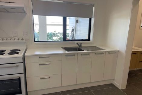 Photo of property in 27 Sunset Road, Totara Vale, Auckland, 0632