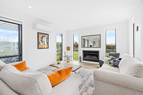 Photo of property in 1 Kia Kaha Drive, Snells Beach, 0920