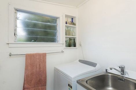 Photo of property in 5 Helyer Street, Ormond, Gisborne, 4071