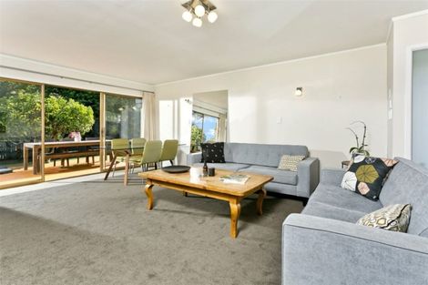 Photo of property in 2/31 Park Hill Road, Birkenhead, Auckland, 0626